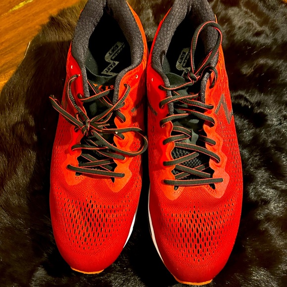 361 Degrees Shoes- Spire 3. Great shoes! No original box. Just don’t need. - Picture 2 of 2